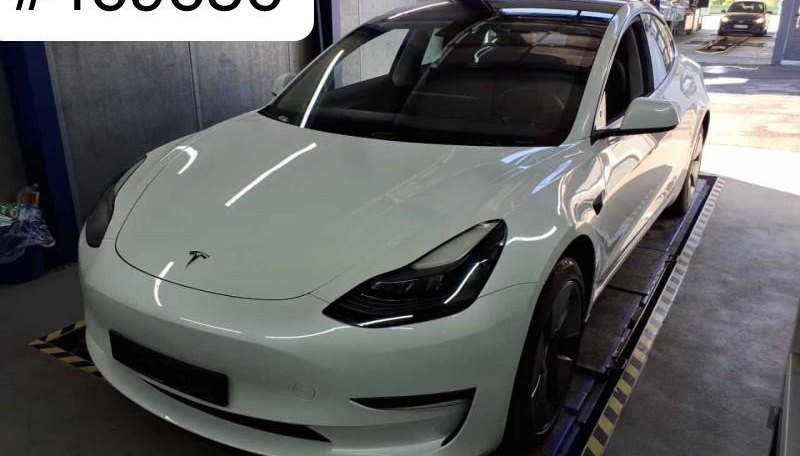 Tesla Model 3 Long Range RWD