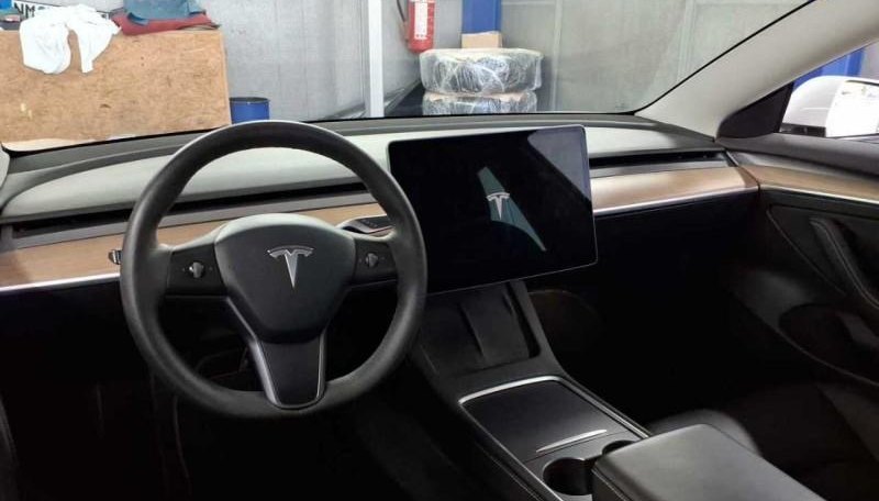 Tesla Model 3 Long Range RWD 7