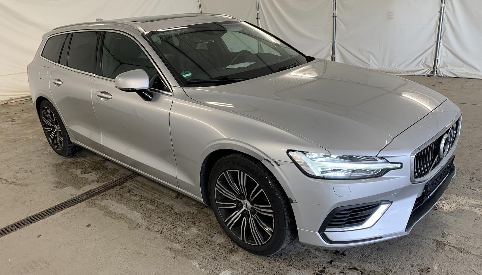 Volvo V60 Inscription Plug-In Hybrid AWD 2