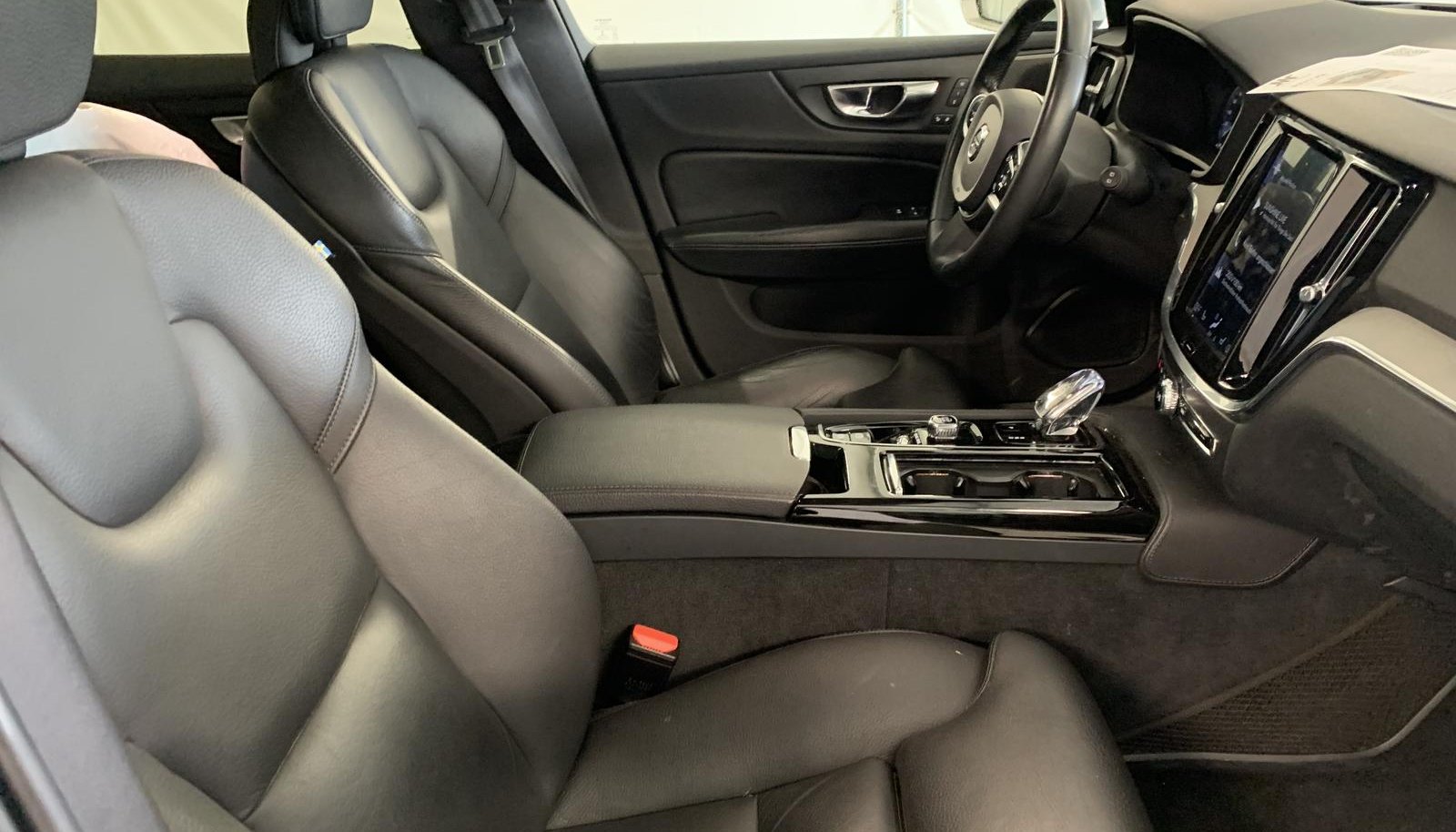 Volvo V60 Inscription Plug-In Hybrid AWD 3