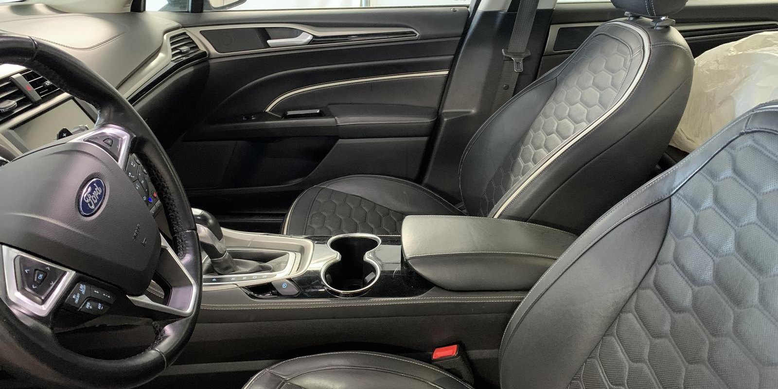 Ford Mondeo Vignale 7