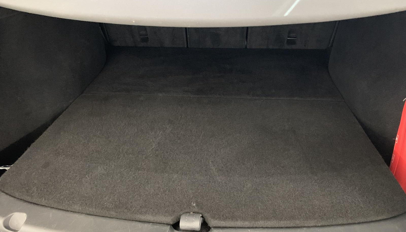 Tesla Model Y Long Range Dual AWD 6