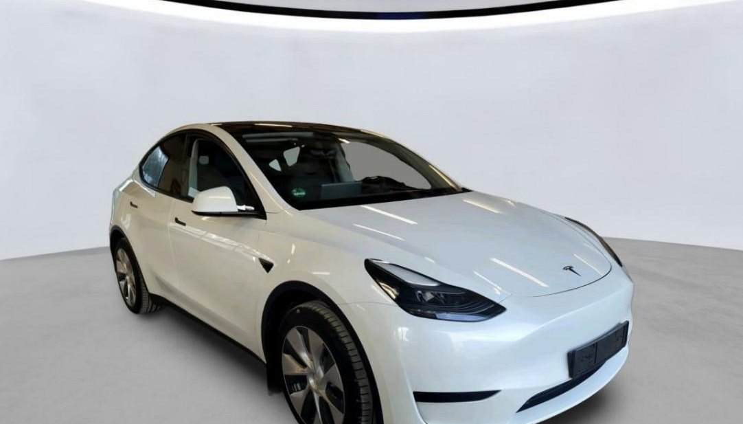 Tesla Model Y RWD 2