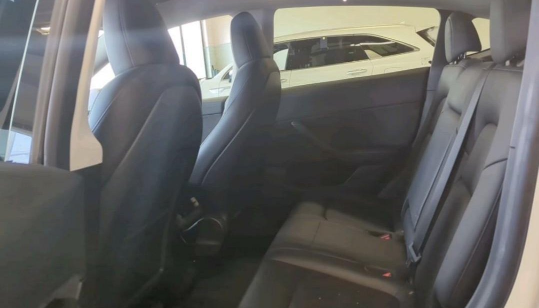 Tesla Model Y RWD 9