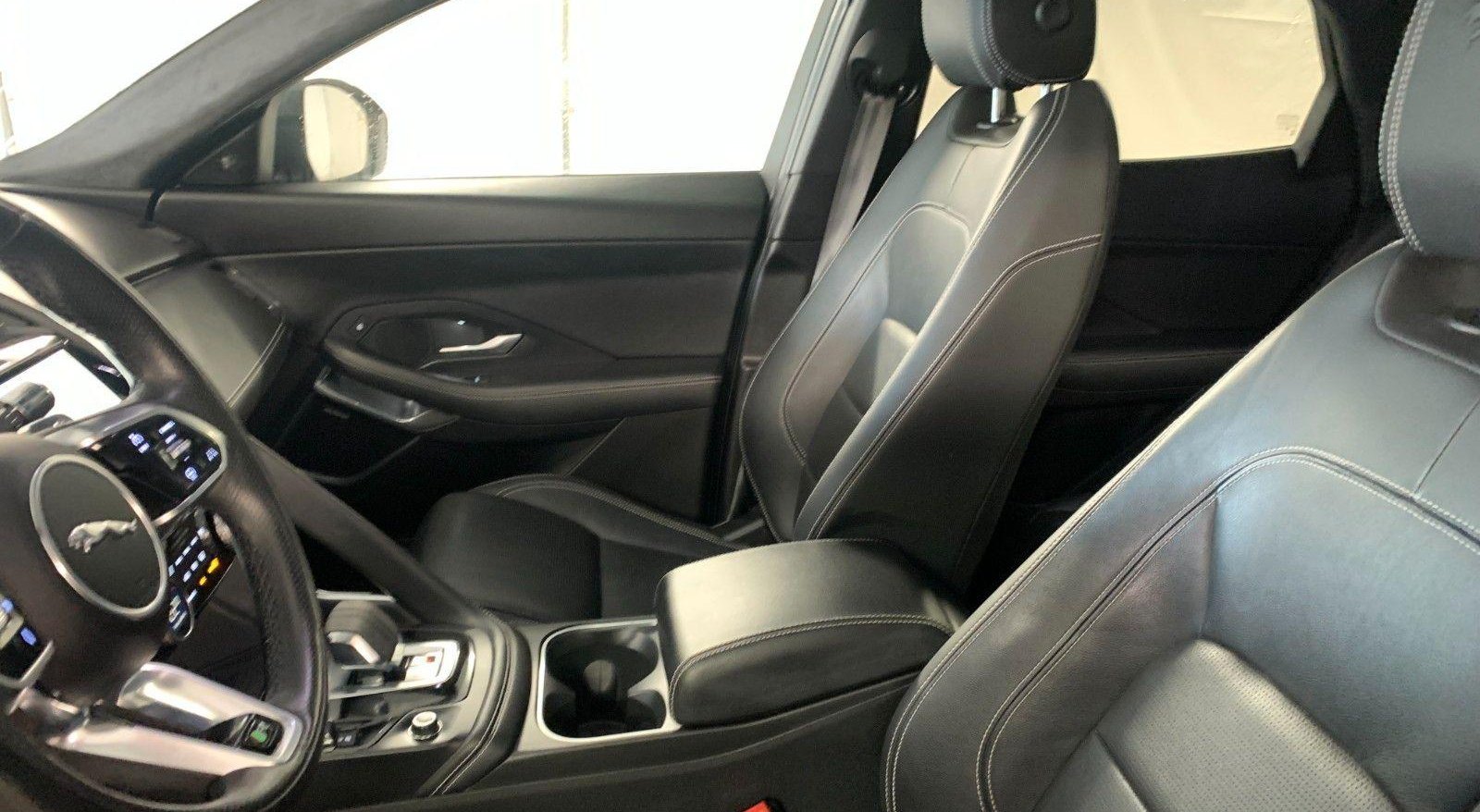 Jaguar E-Pace R-Dynamic S AWD 11