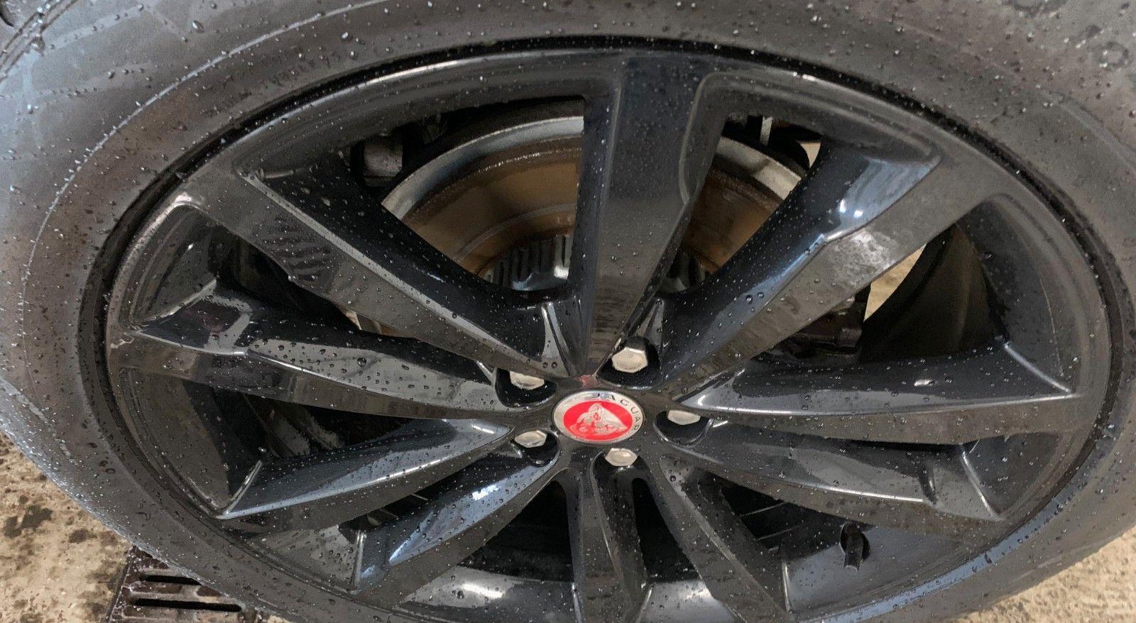 Jaguar E-Pace R-Dynamic S AWD 9