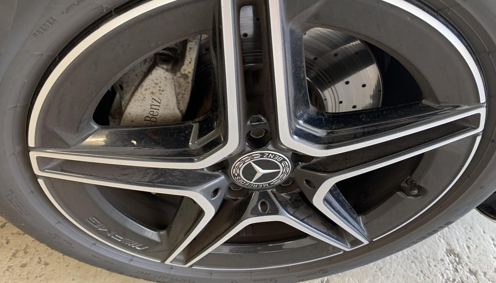 Mercedes-Benz E AMG Line 3