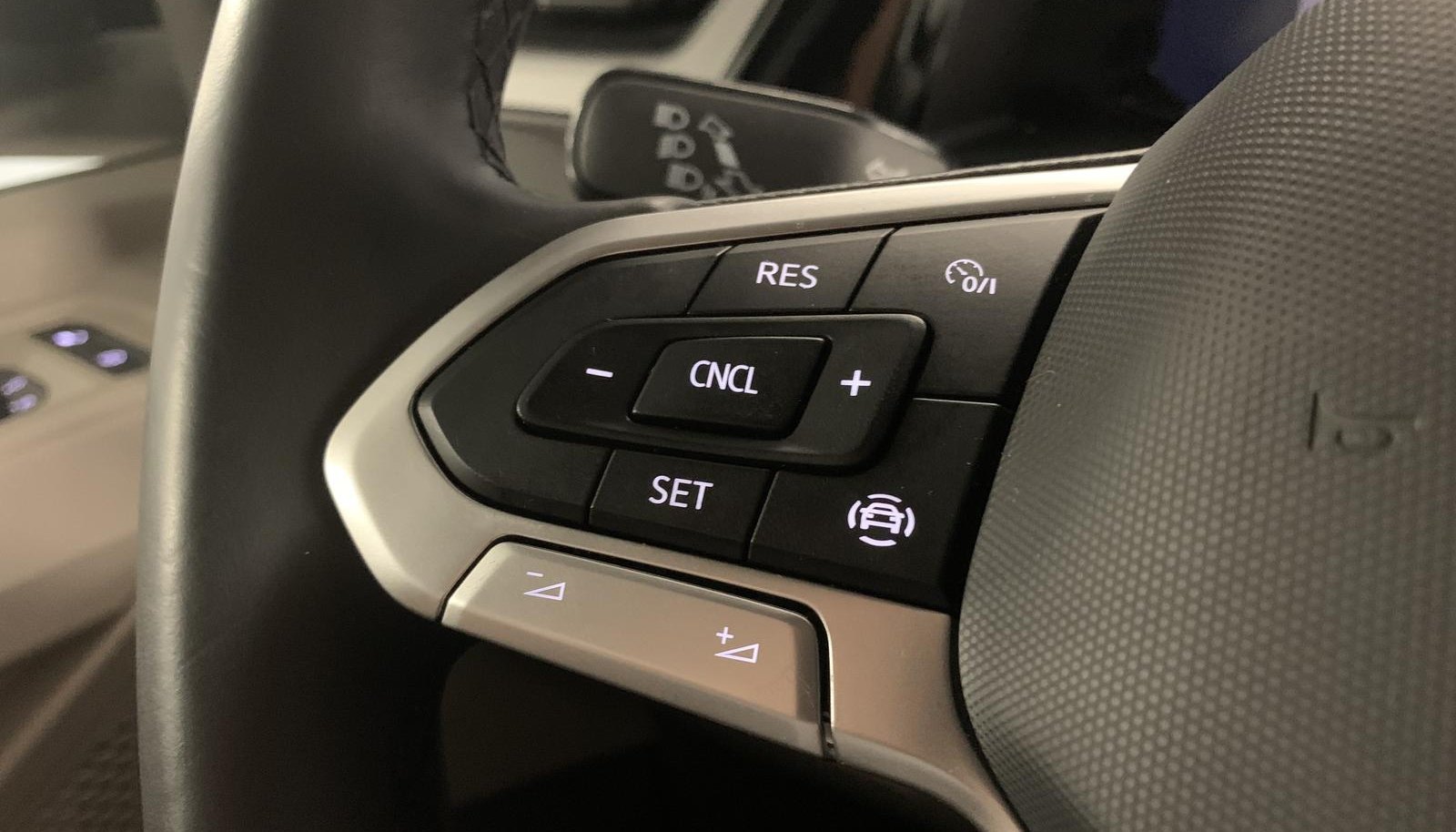 Volkswagen Multivan Basis lang 12