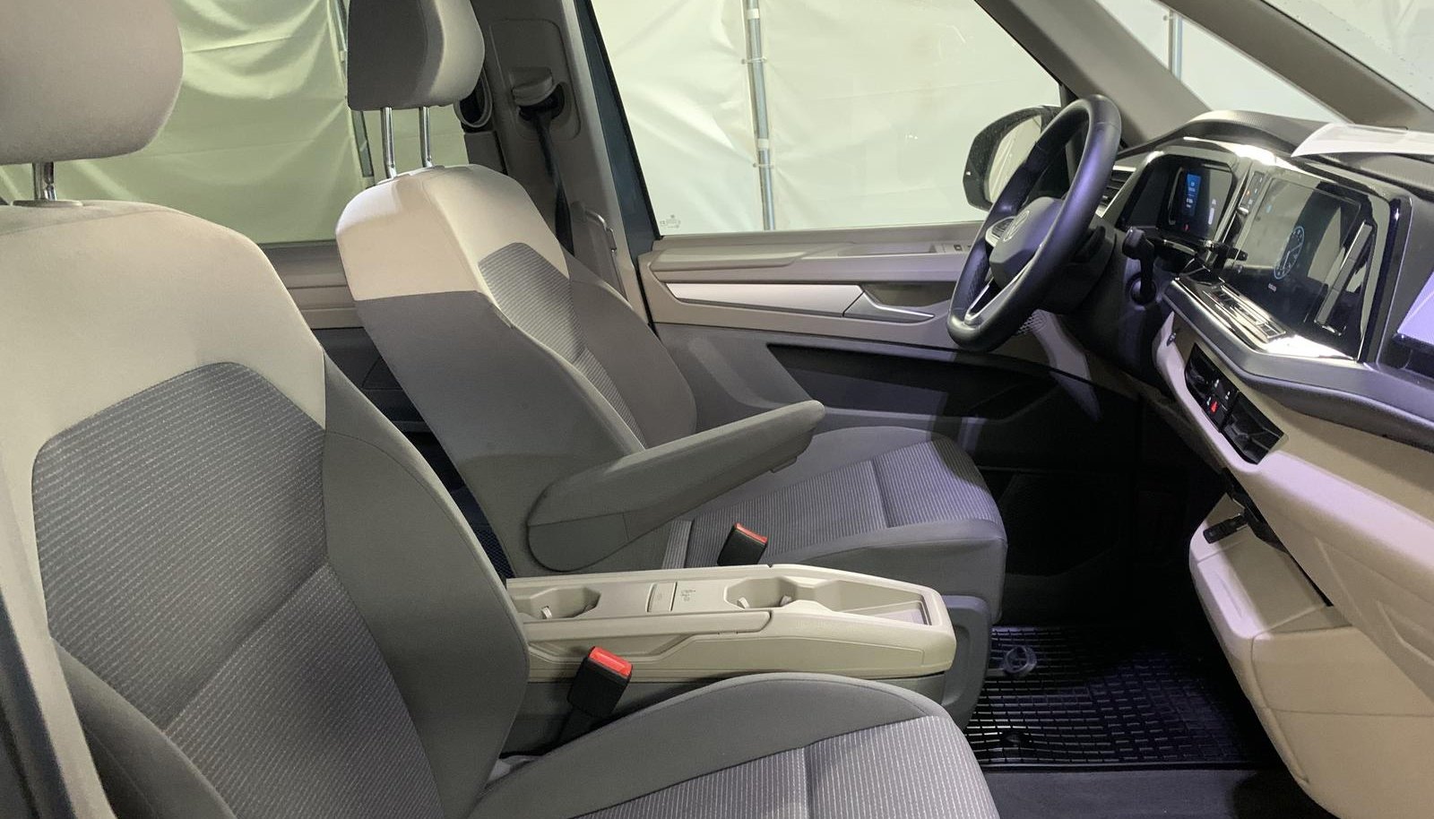 Volkswagen Multivan Basis lang 3