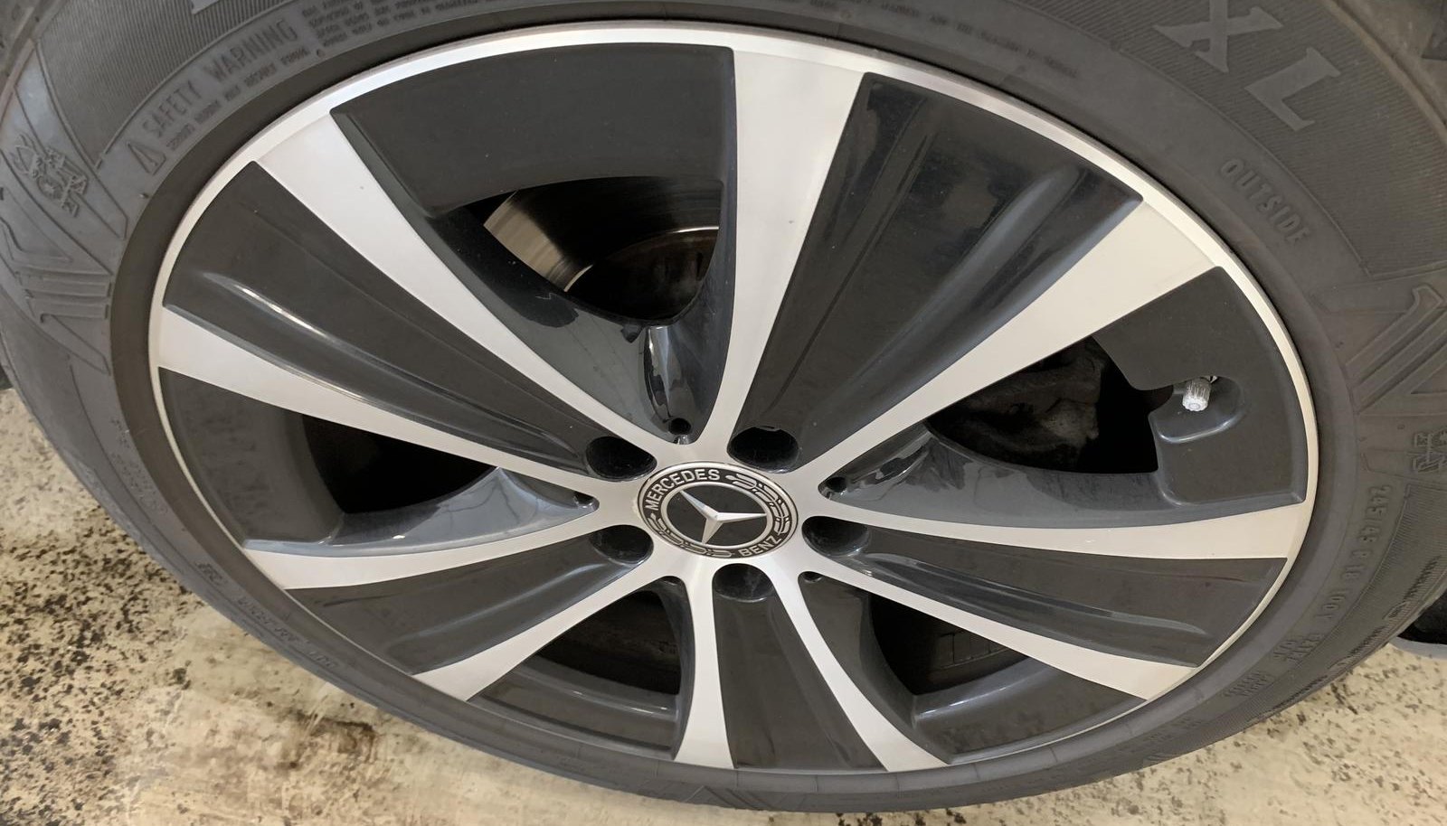 Mercedes-Benz E Avantgarde 8