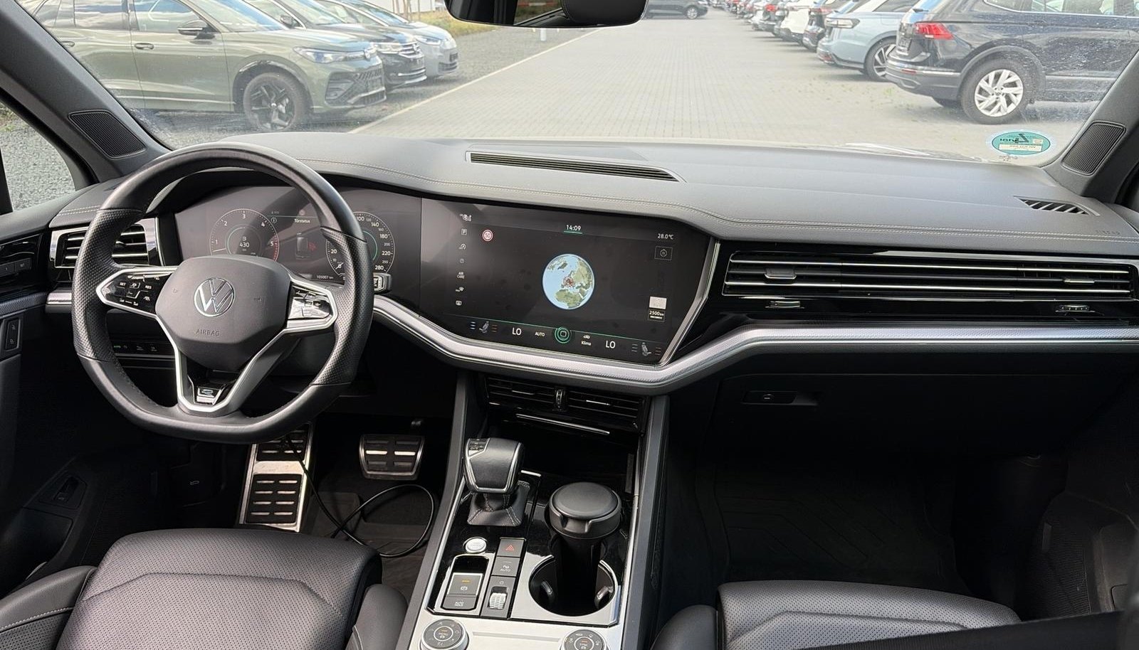 Volkswagen Touareg R-Line 4Motion 2