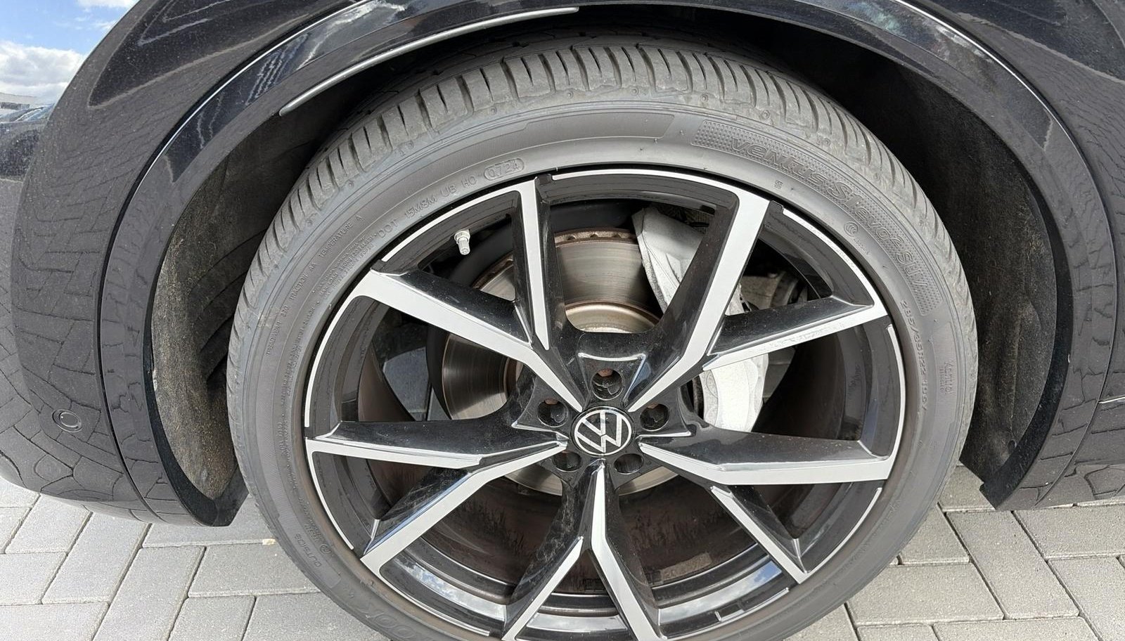 Volkswagen Touareg R-Line 4Motion 3