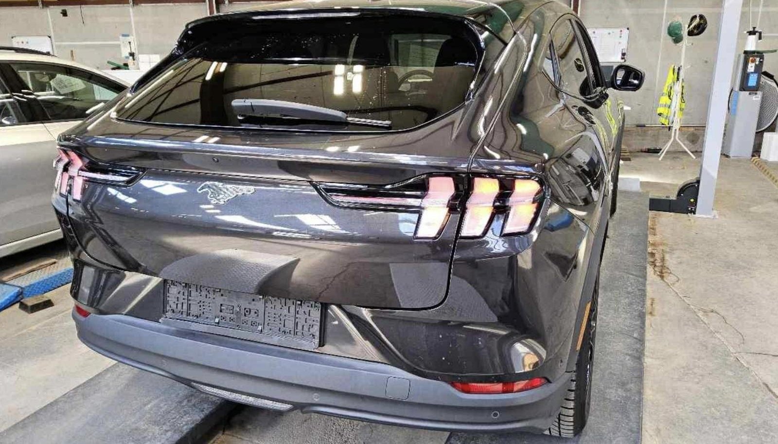Ford Mustang MACH-E 2