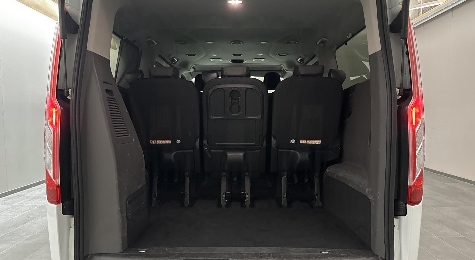 Ford Tourneo 320 L2 Tourneo Titanium 4