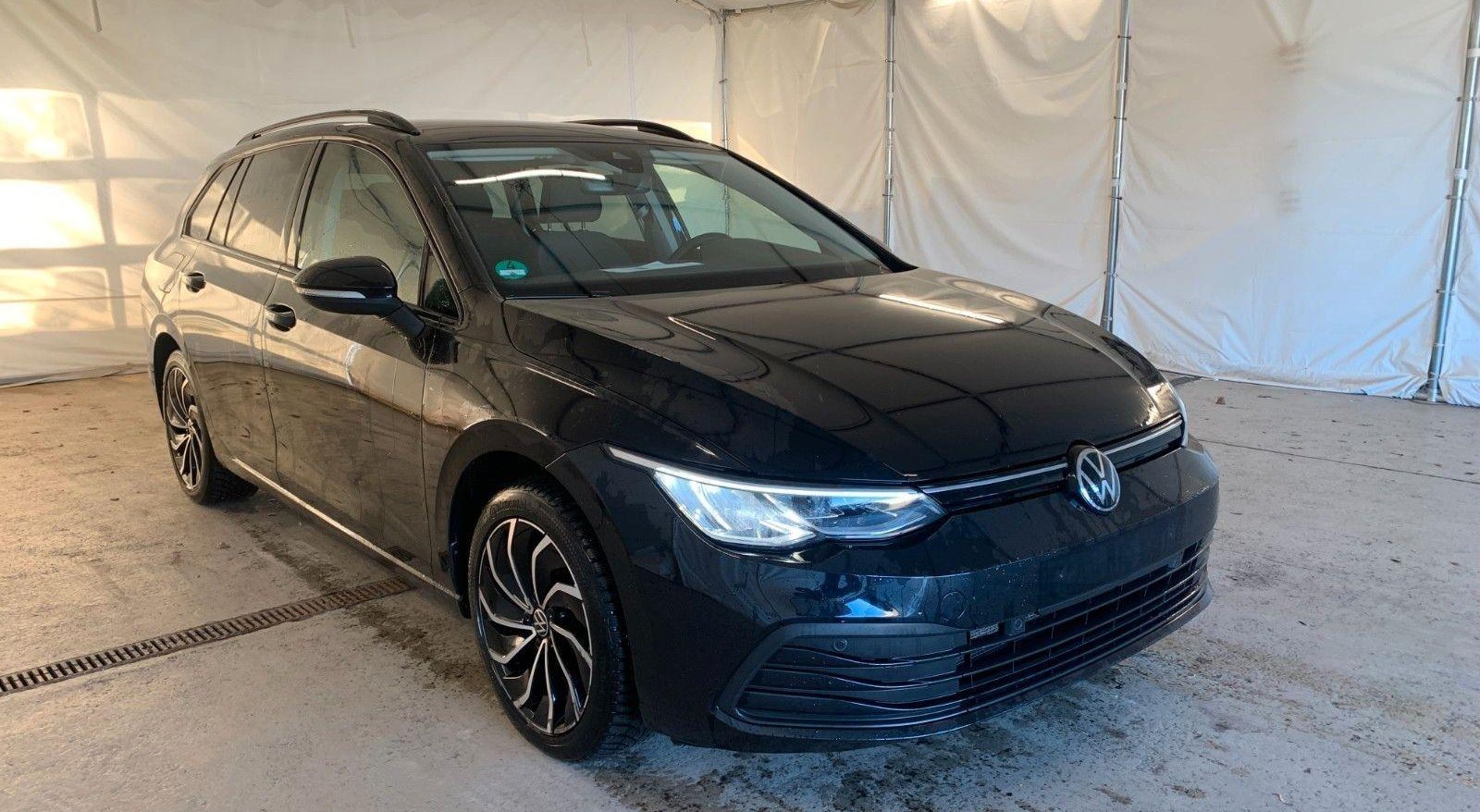 Volkswagen Golf Life 2