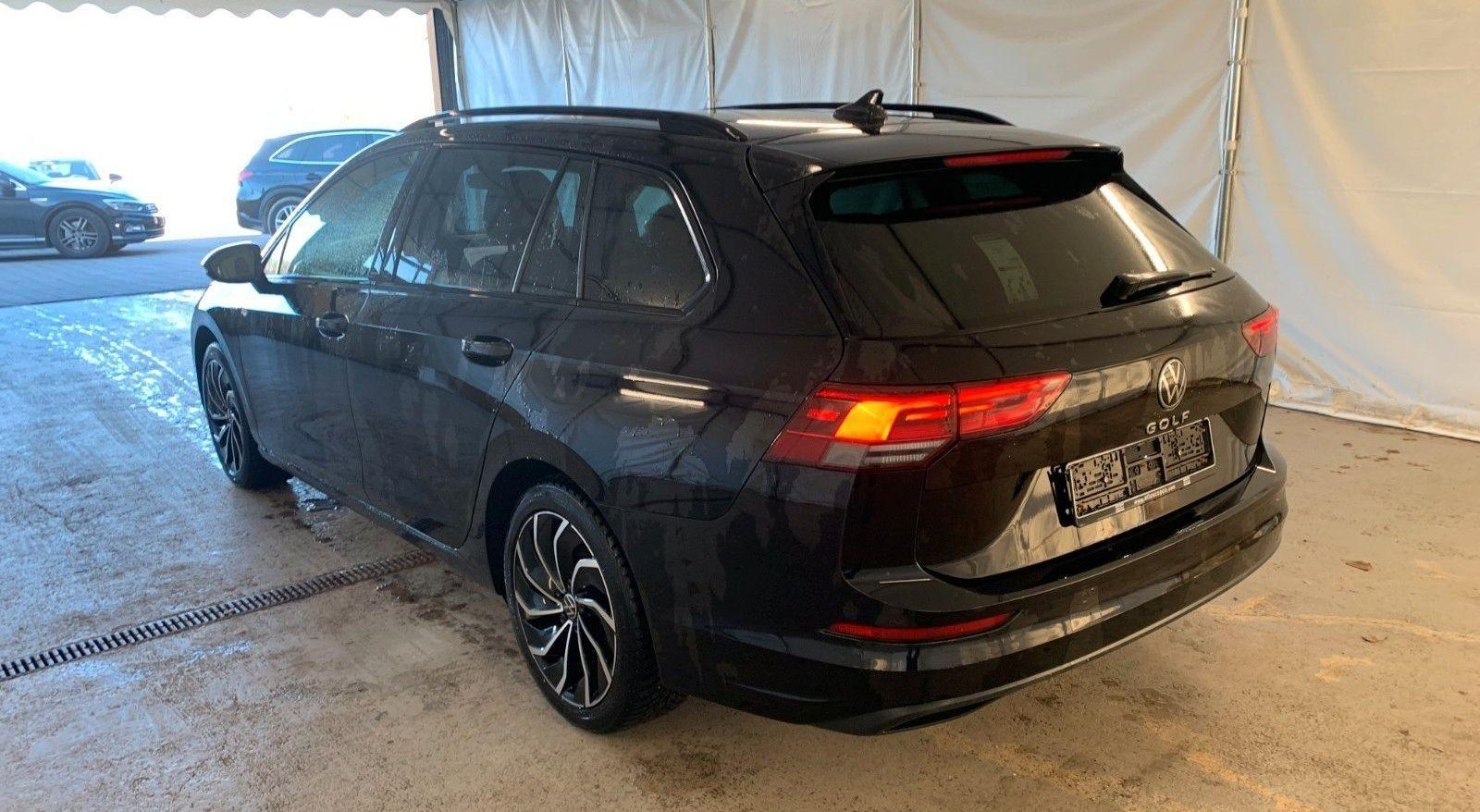 Volkswagen Golf Life 4
