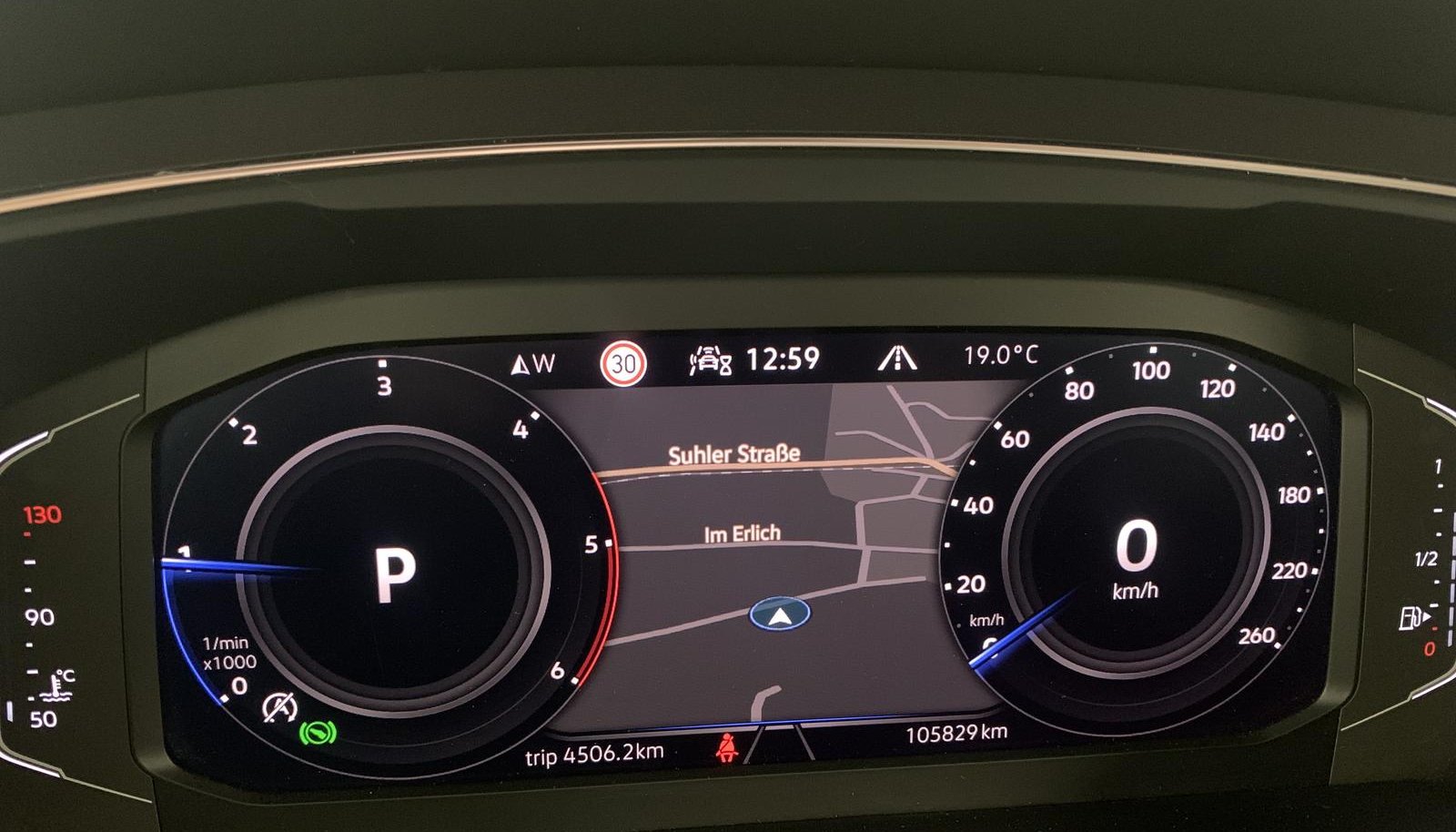 Volkswagen Tiguan Allspace Life 4Motion 8