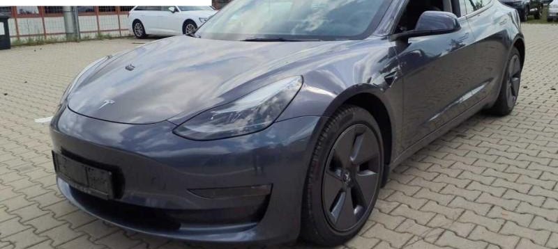 Tesla Model 3 Long Range Dual AWD