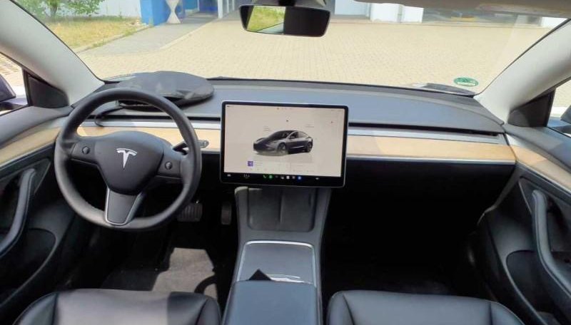 Tesla Model 3 Long Range Dual AWD 2