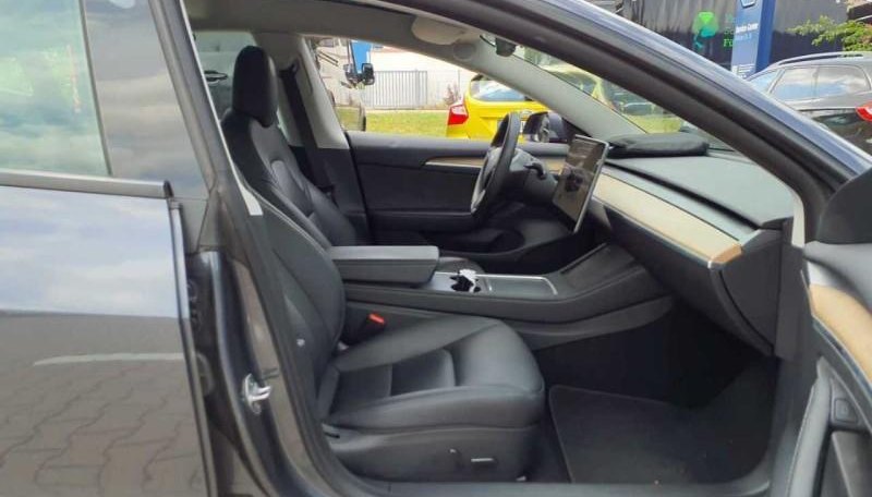 Tesla Model 3 Long Range Dual AWD 5