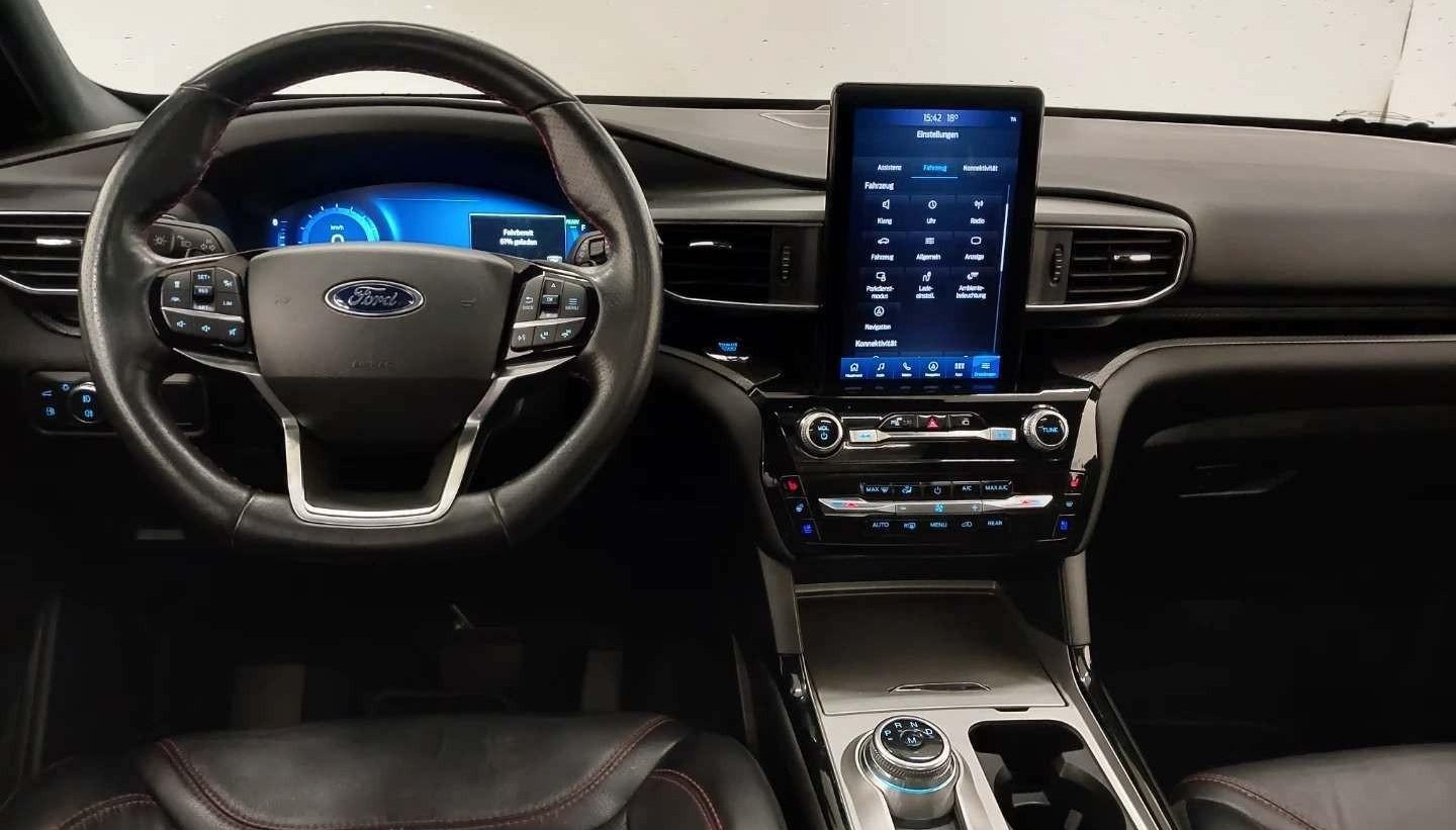 Ford Explorer ST-Line PHEV 4x4 8