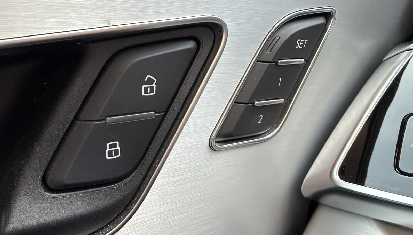 Audi SQ8 quattro 23"/BLACK/ACC+/HD-MATRIX/360°KAM/B&O 8