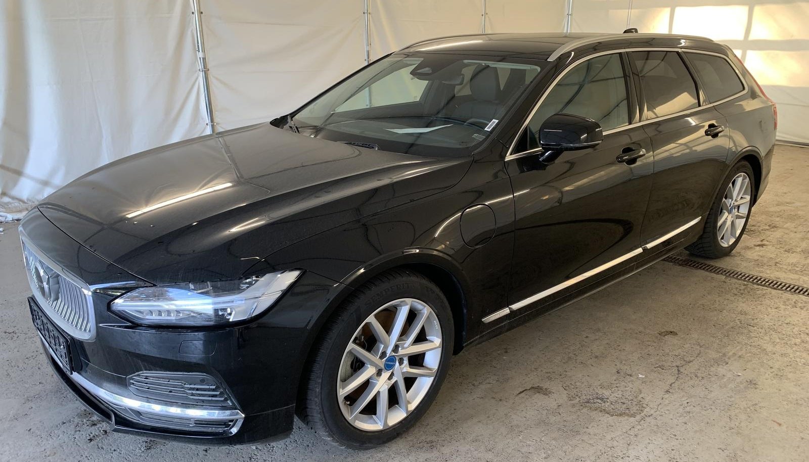 Volvo V90 Core Recharge Plug-In AWD