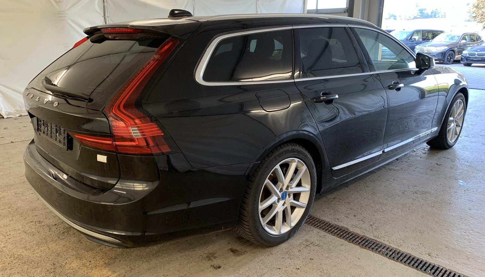 Volvo V90 Core Recharge Plug-In AWD 4