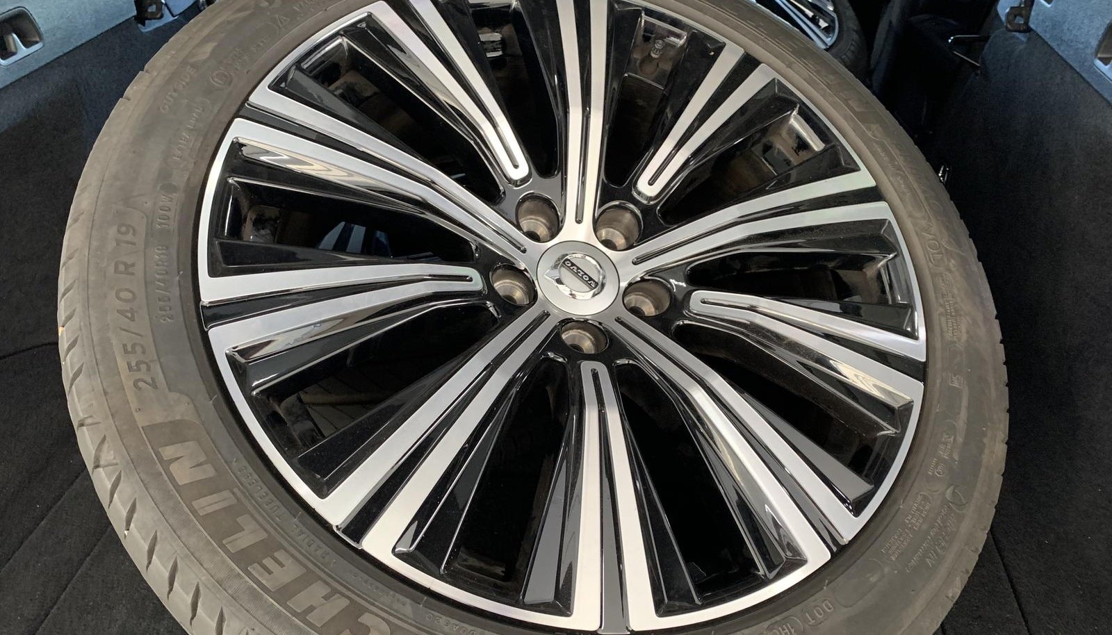 Volvo V90 Core Recharge Plug-In AWD 5