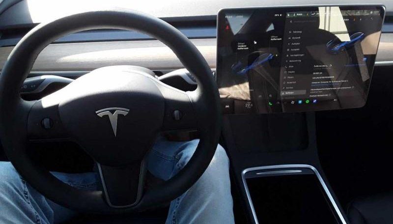 Tesla Model 3 Long Range RWD 4