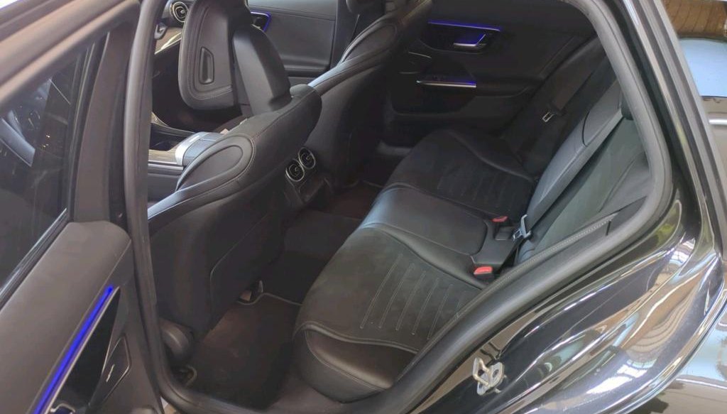 Mercedes-Benz C C 300 d (206.206) 11