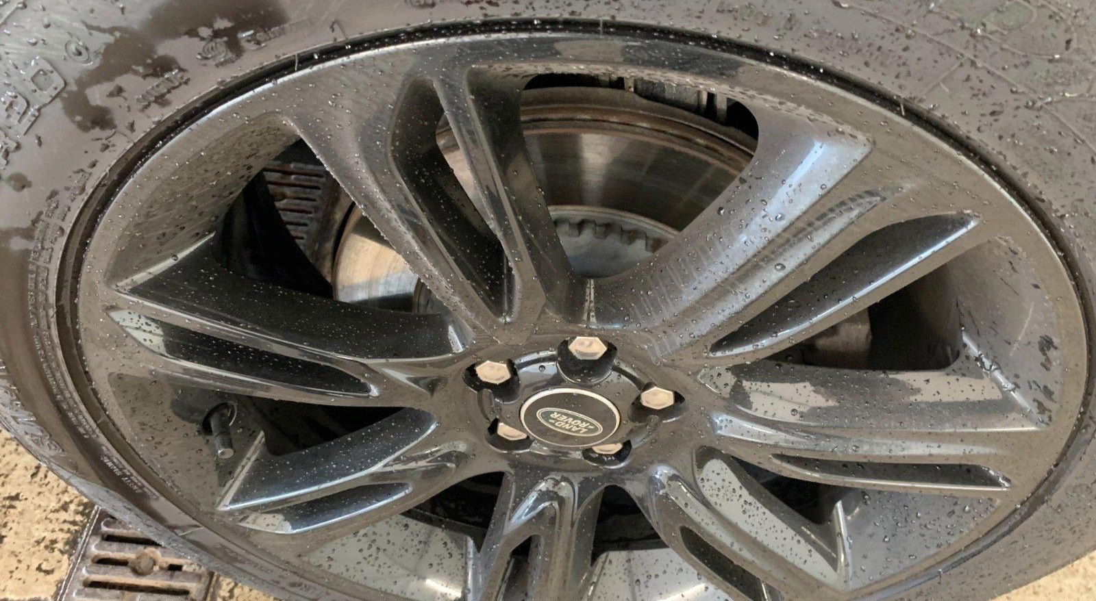 Land Rover Range Rover Velar SE 10