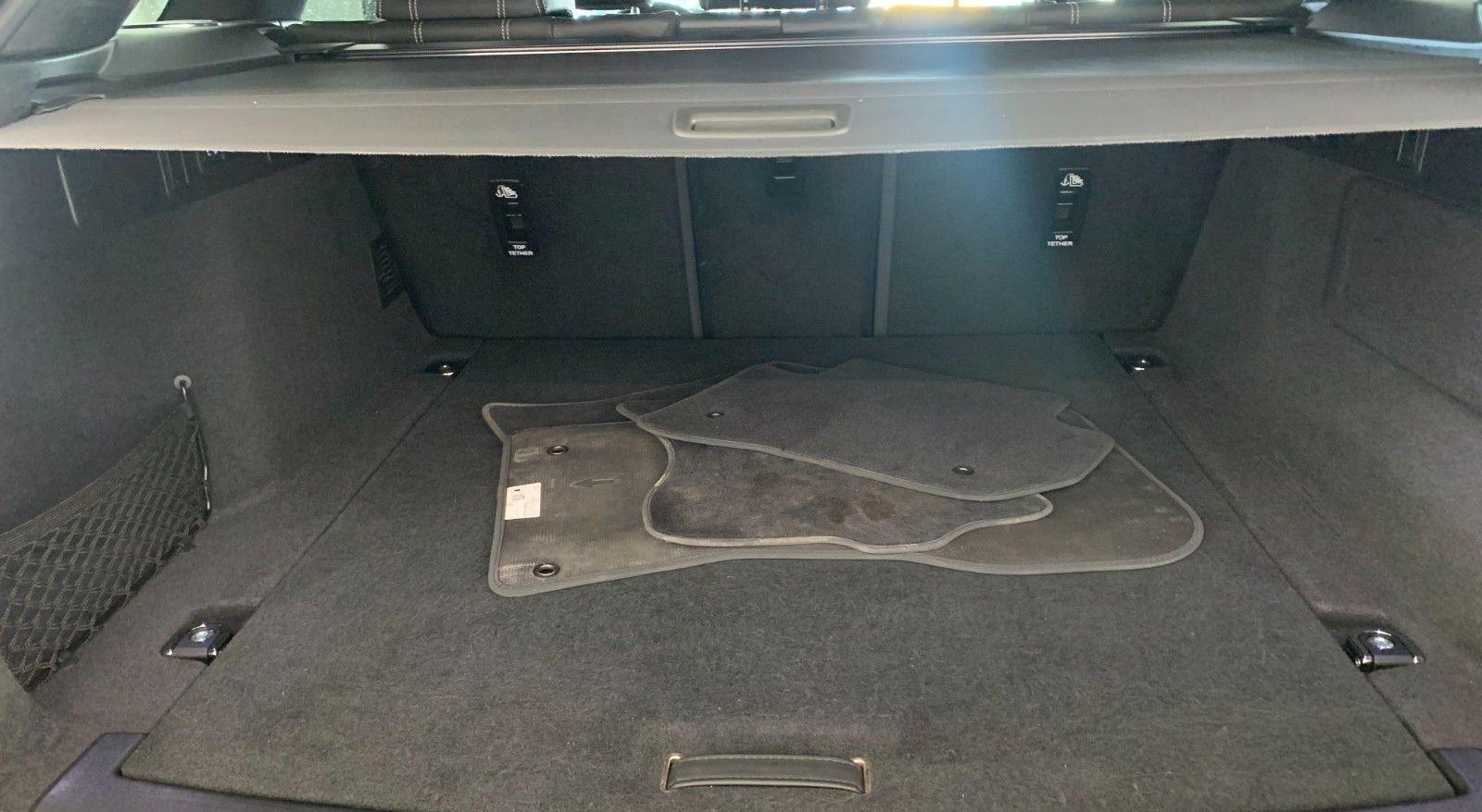 Land Rover Range Rover Velar SE 8