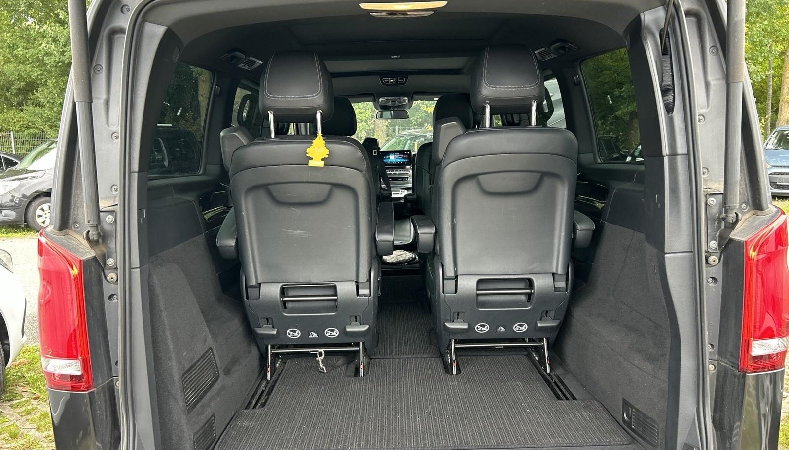 Mercedes-Benz V AVANTGARDE EDITION lang (447.813) 8