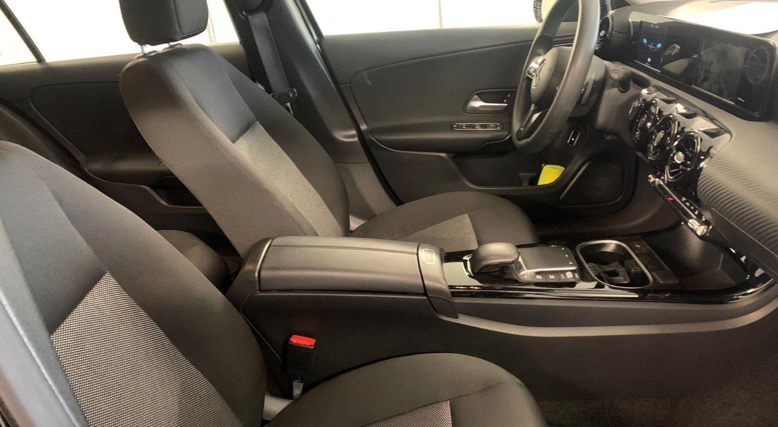 Mercedes-Benz A A 250 e 5