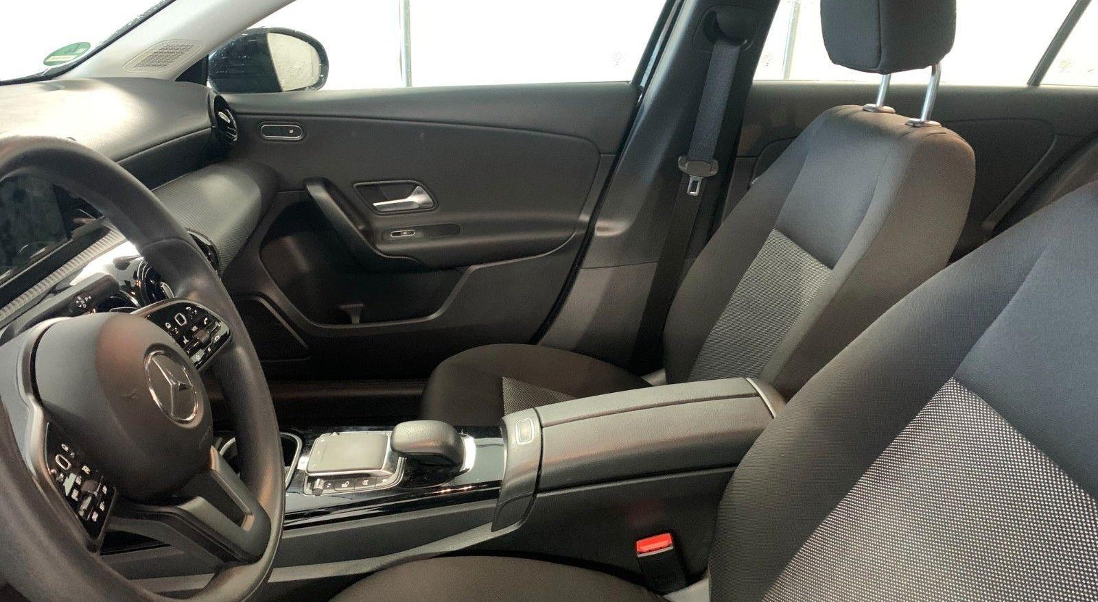 Mercedes-Benz A A 250 e 7