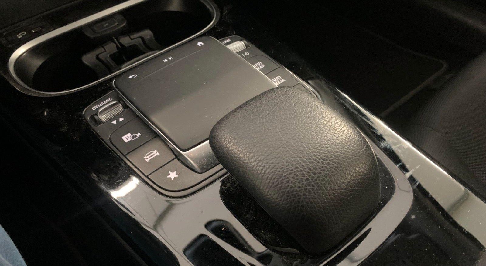 Mercedes-Benz A A 250 e 9