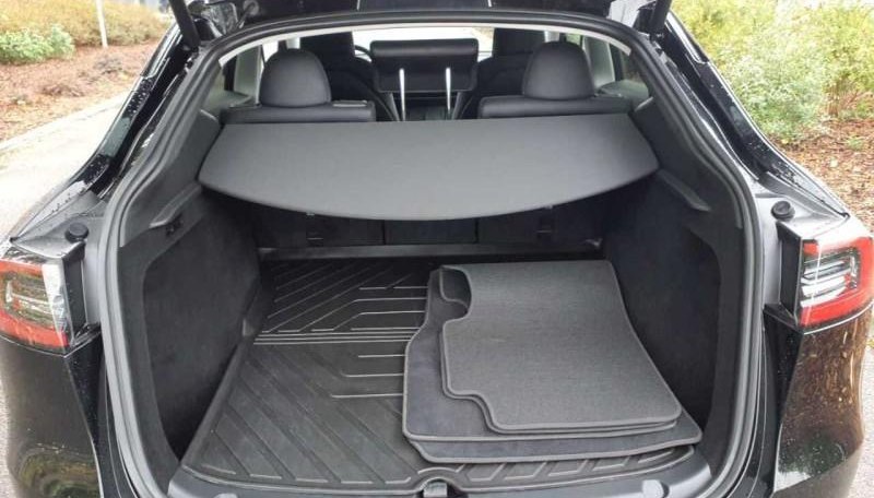 Tesla Model Y Long Range Dual AWD 9