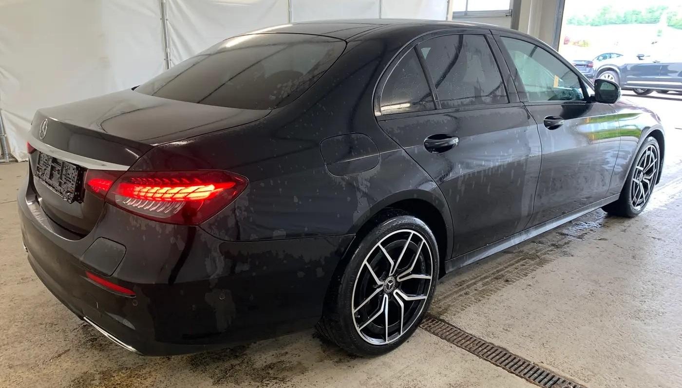 Mercedes-Benz E AMG Line 4
