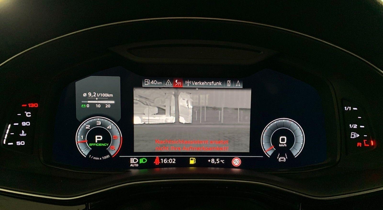 Audi Q8 S-Line 12