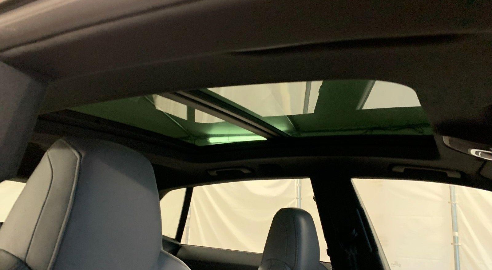 Audi Q8 S-Line Competition Plus 6