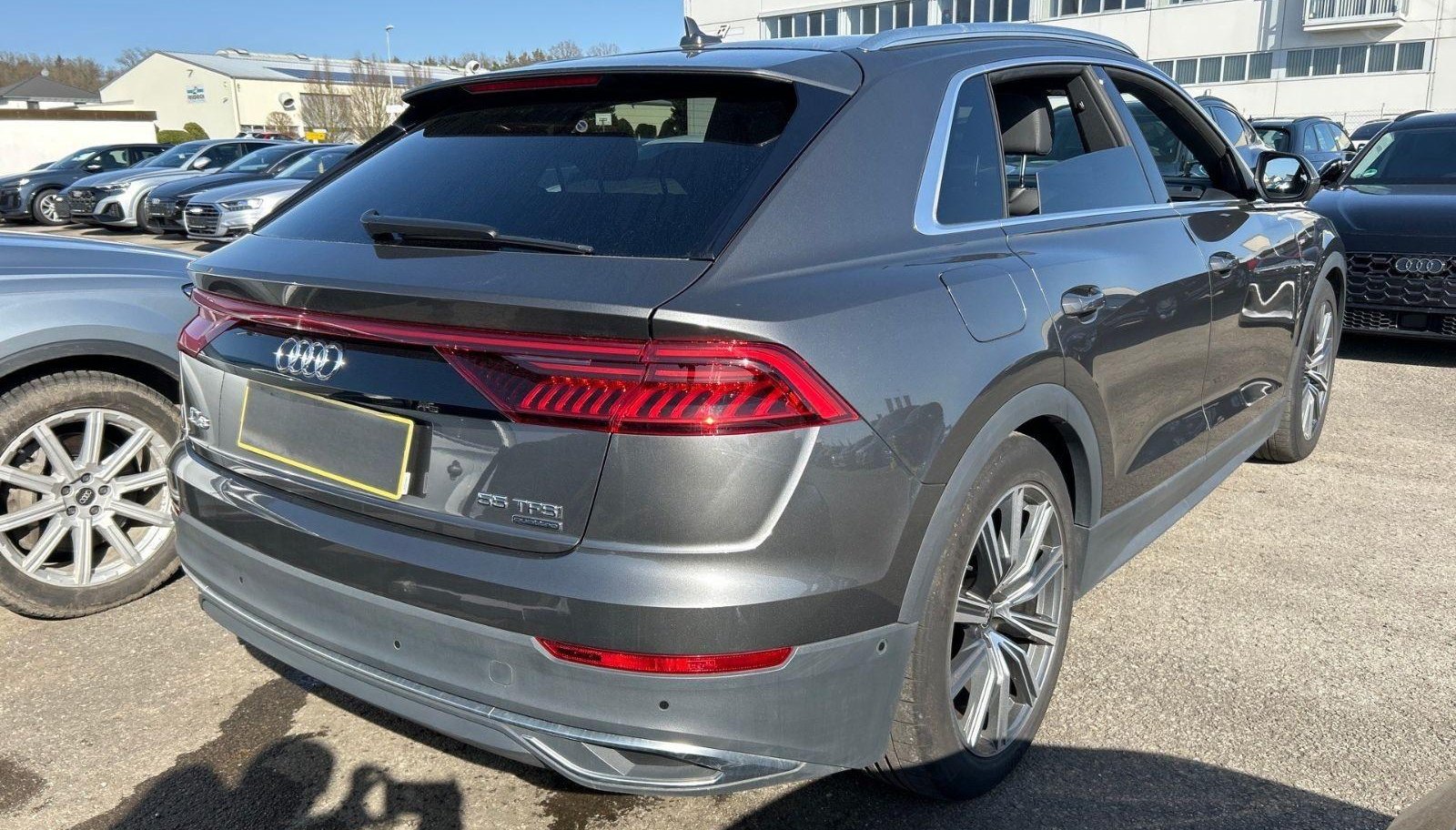 Audi Q8 S-Line Competition Plus 4