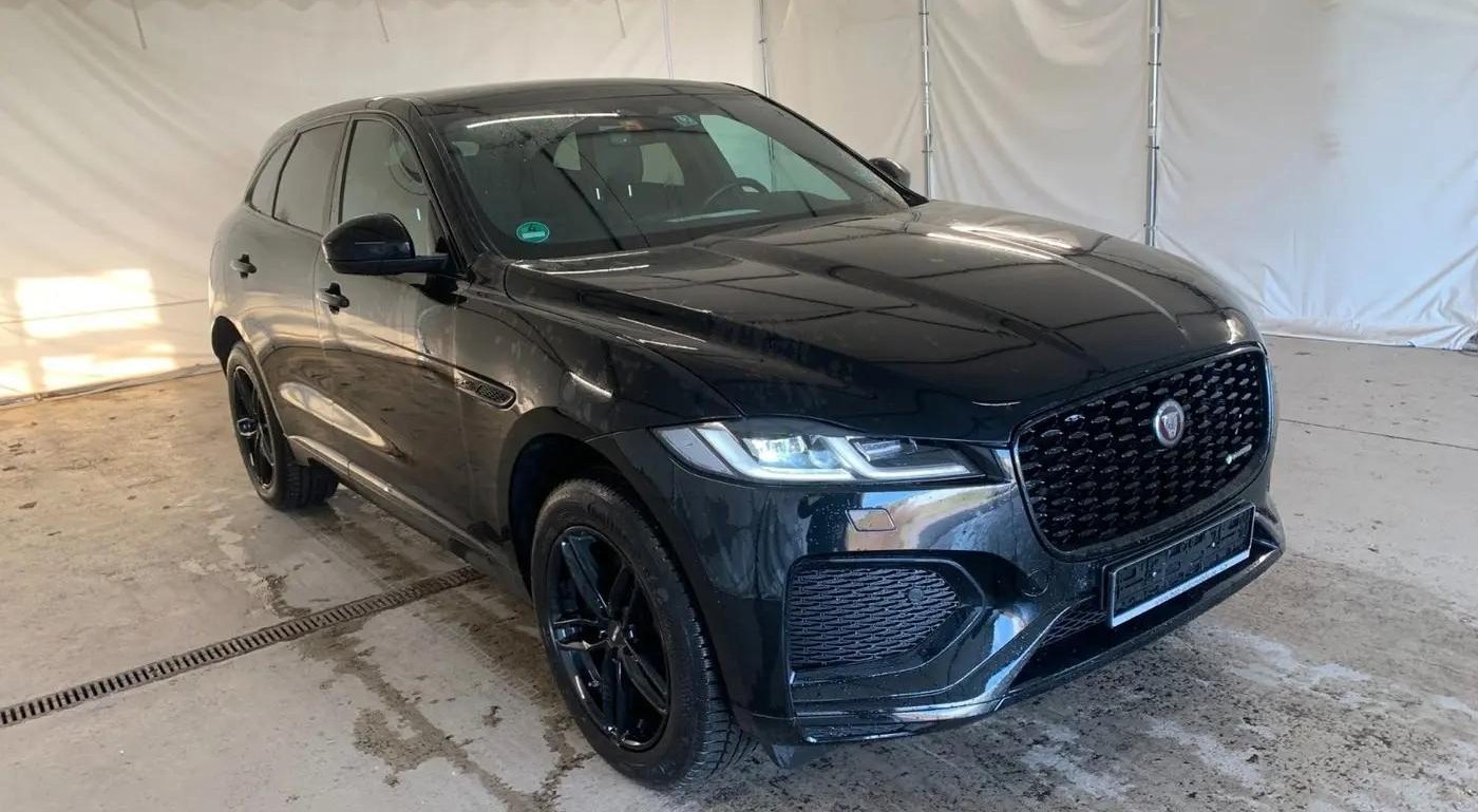 Jaguar F-Pace R-DYNAMIC S 2