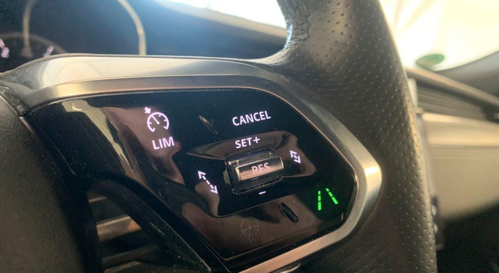 Jaguar F-Pace R-DYNAMIC S 6
