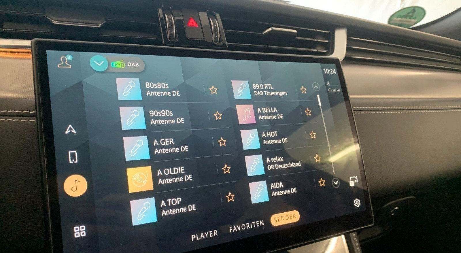 Jaguar F-Pace R-DYNAMIC S 9