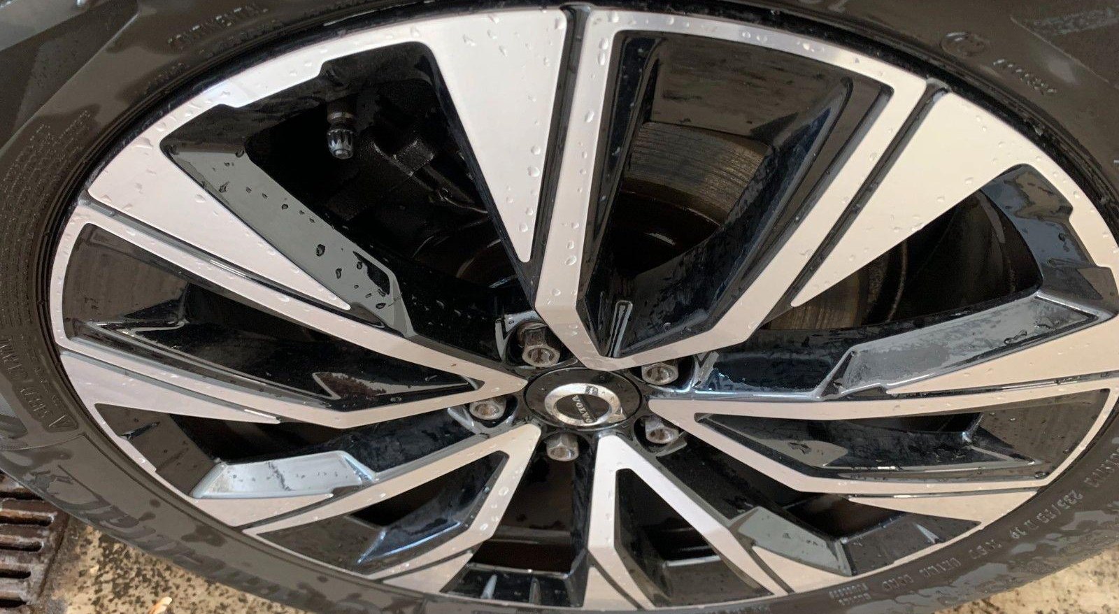Volvo XC60 Plus Dark AWD 10
