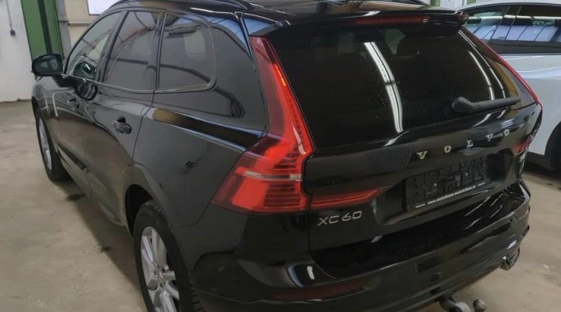 Volvo XC60 Plus Dark AWD 3