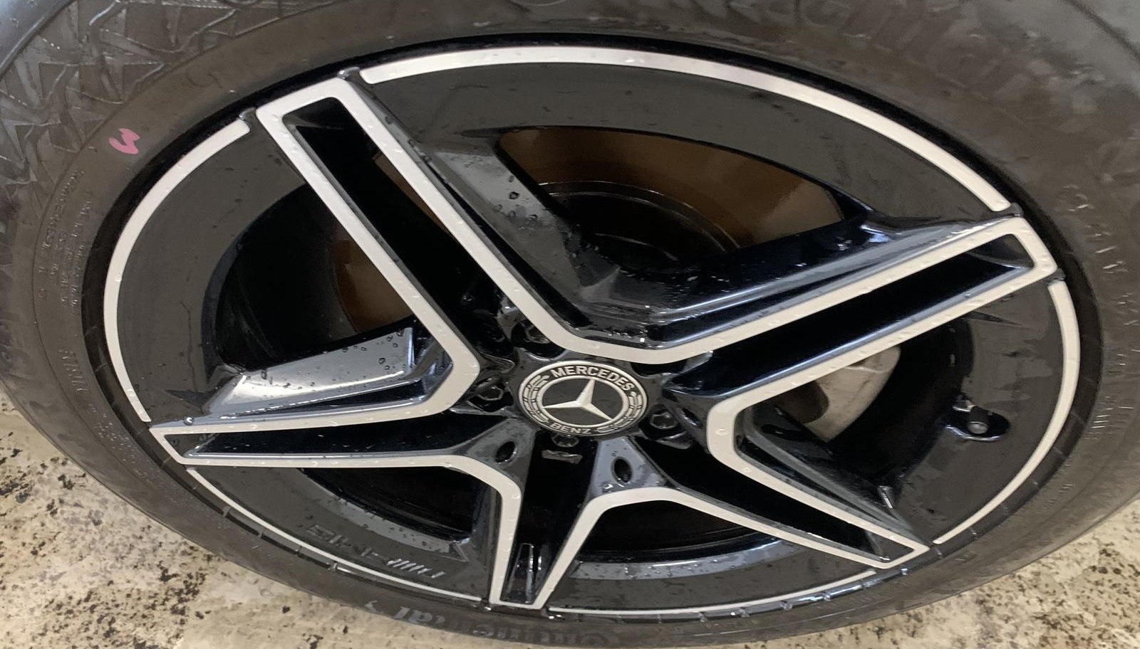 Mercedes-Benz E AMG Line 8