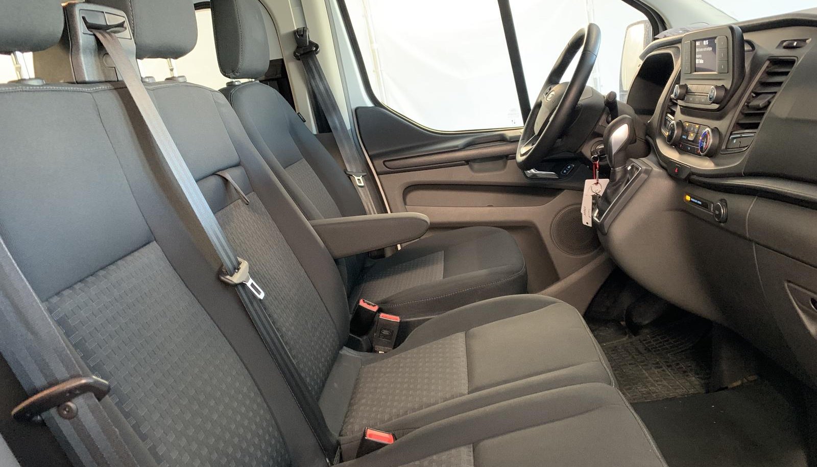 Ford Transit 320 L1 Hybrid Trend 5