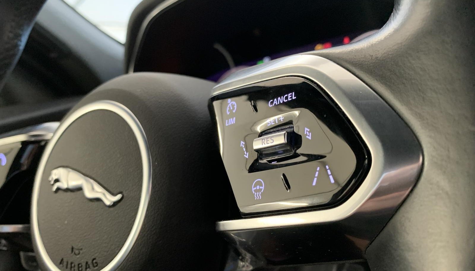 Jaguar F-Pace S AWD 10
